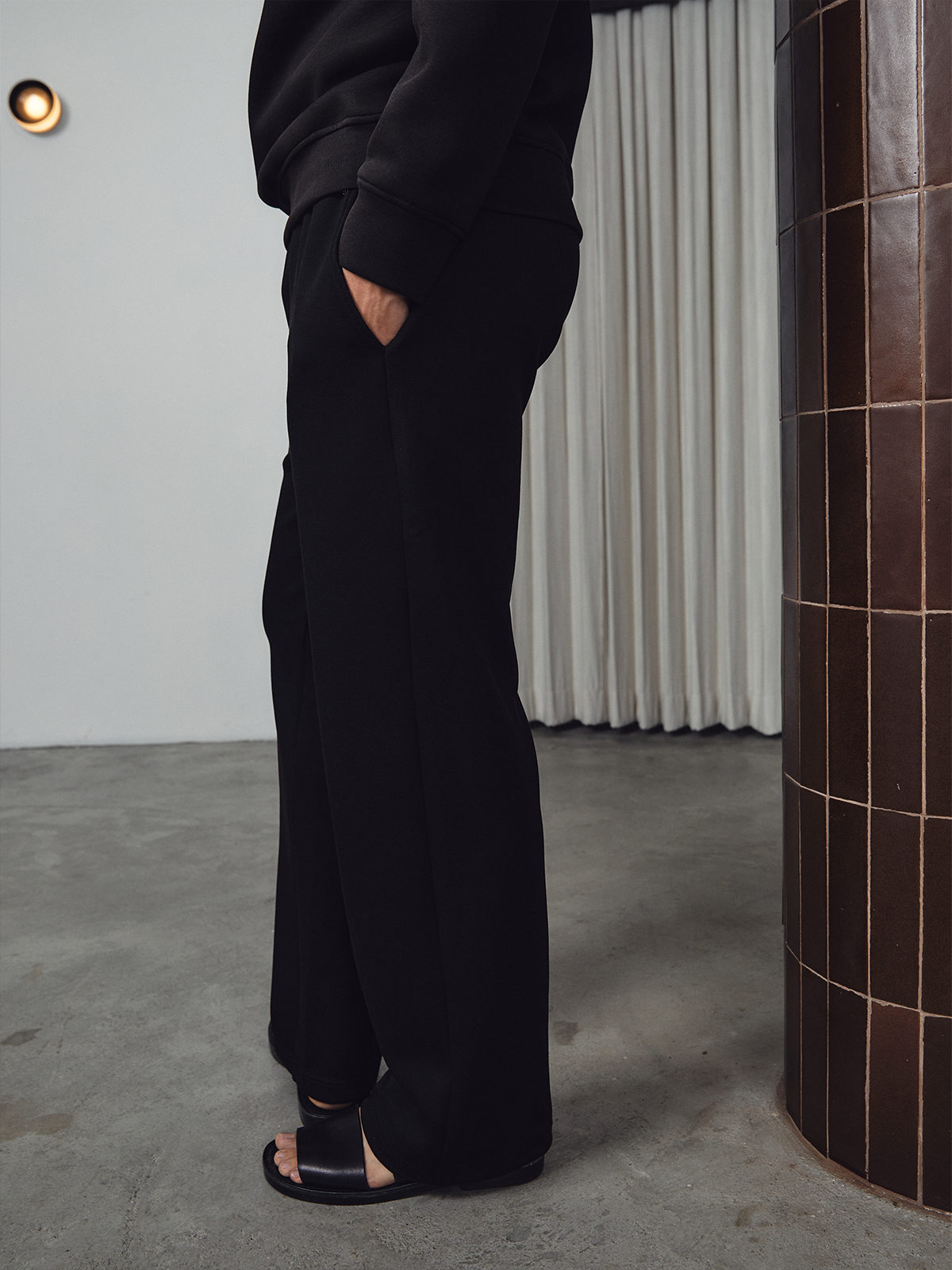 Reese Straight-cut Sweatpants Black