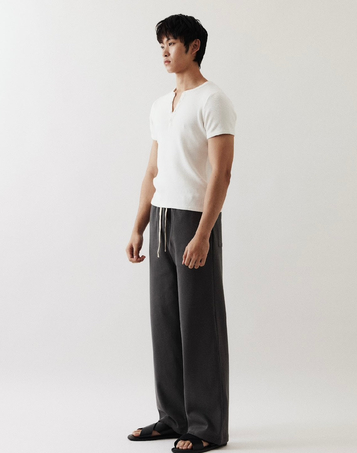 Malcolm Short-Sleeve Knitten Henley In white